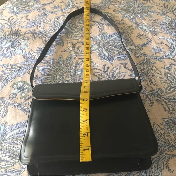 Vintage Early 80’s Black leather Adjustable Strap Small Shoulder Messenger Bag - Picture 15 of 17